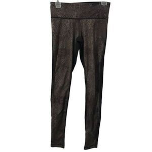 Lululemon athletica two-tone color leggings size 4.     A250